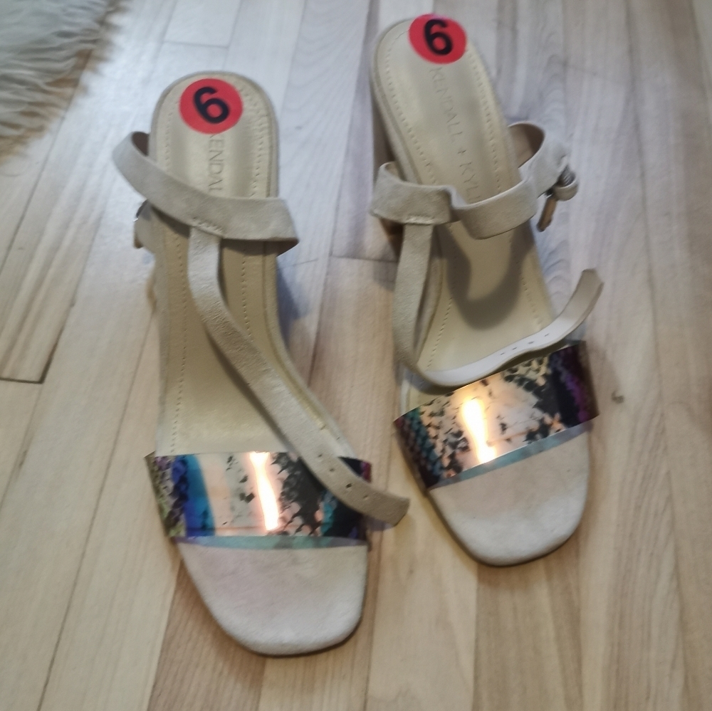 Kendall+Kylie sandals size 6M